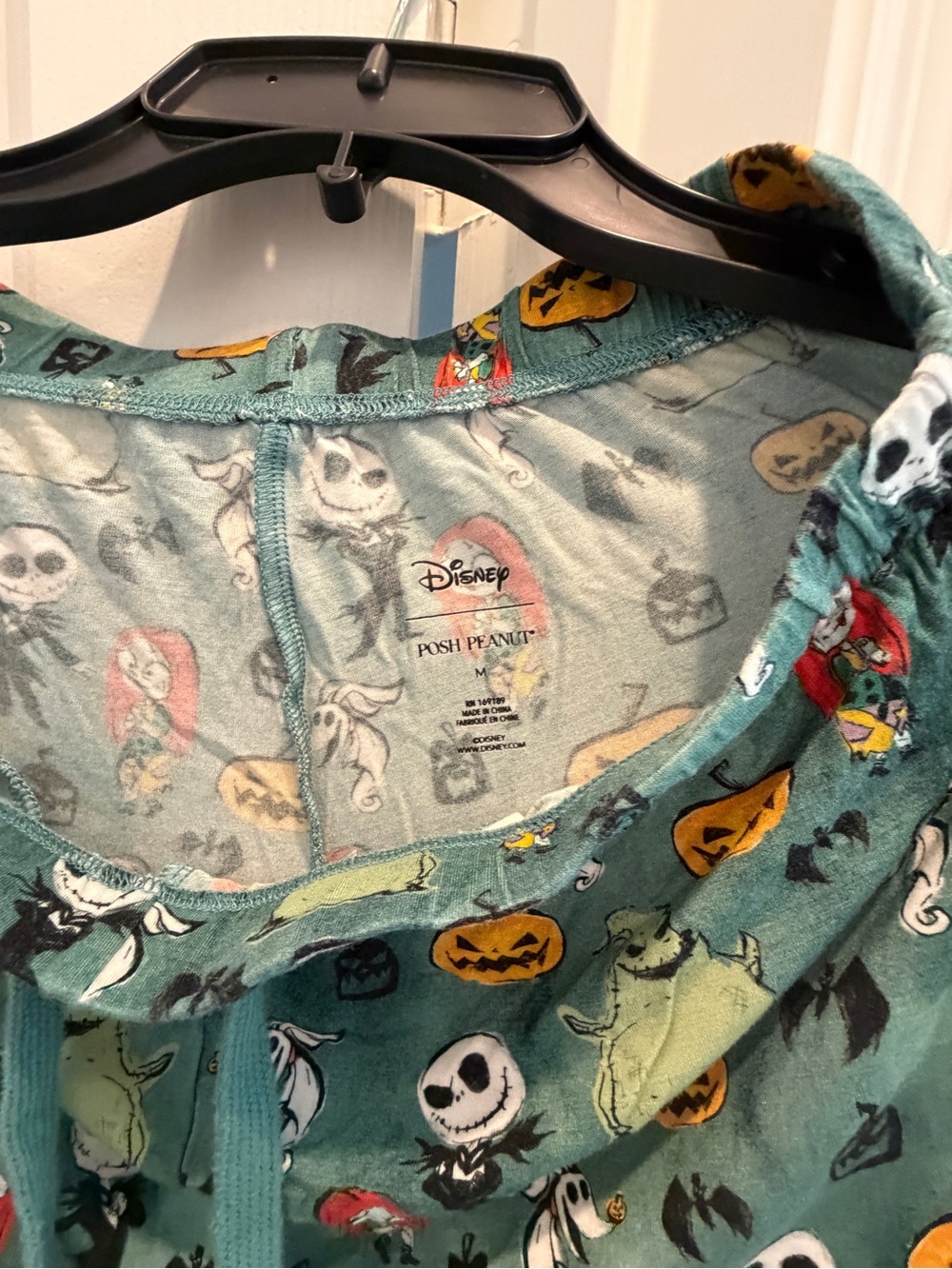Posh Peanut Disney Nightmare Before Christmas Women’s Pajama Set Size Medium - Picture 6 of 9